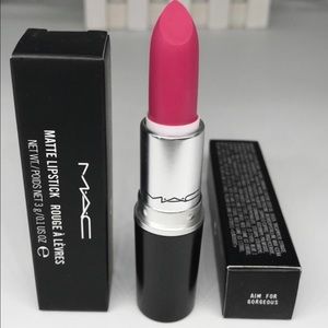 Choose any 2 new Mac lipstick for 18$